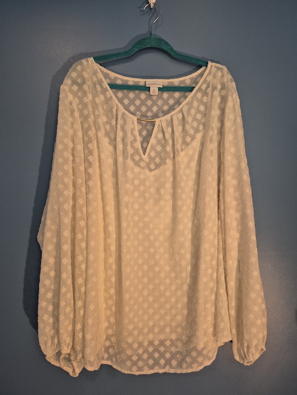Liz Claiborne Cream Textured Keyhole Long-Sleeve Blouse